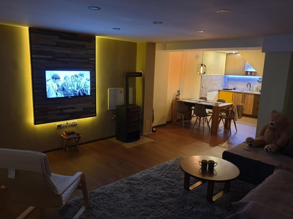 Nikas Apartman ドニー・ミラノヴァツ エクステリア 写真